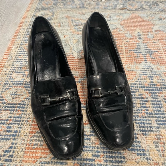 Gucci loafers with a heel - Picture 1 of 8